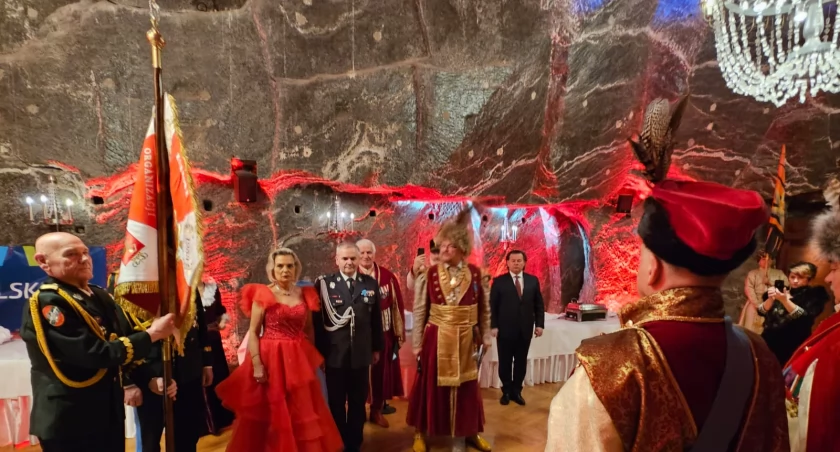 zdjęcie Wręczenie Sztandaru Zjednoczenia Bractwa Kurkowego Rzeczypospolitej