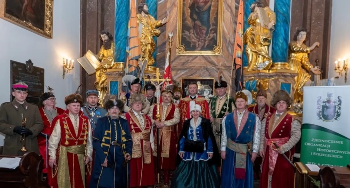 instalacja, INSTALACJA NOWYCH WARSZAWSKICH BRACI KURKOWYCH @Mazowsze serce Polski - zdjęcie, fotografia